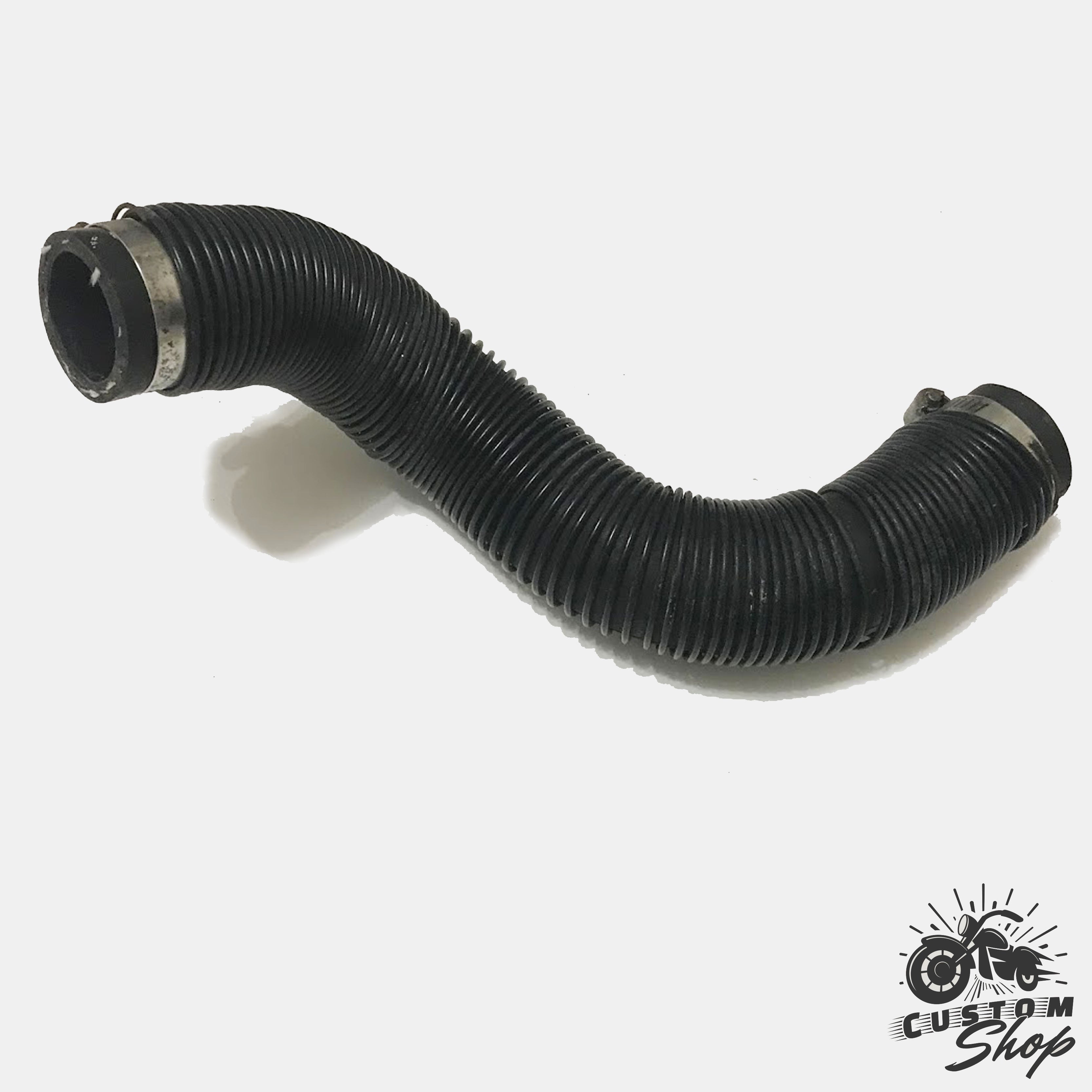 Tubazione inferiore radiatore con protezione